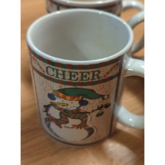 Signature Holiday Classics Ceramic Mugs Cups 79250 Under The Tree Set of 4 - Picture 7 of 11